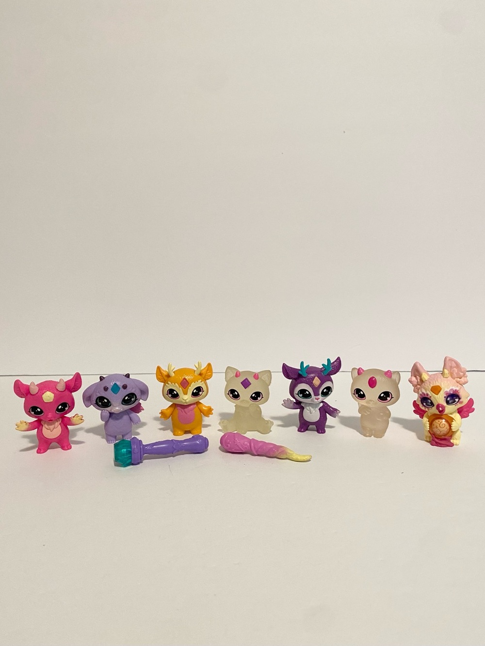 Magic Mixies Mixlings Loose Lot Clear Pink Blue Yellow Horns Figure Bundle 2”